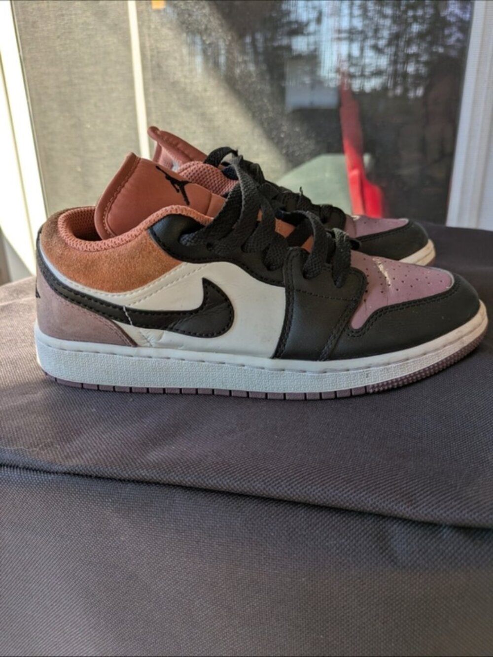 Nike Jordan 1 Low SE‎ Sky J Mauve Size 4Y